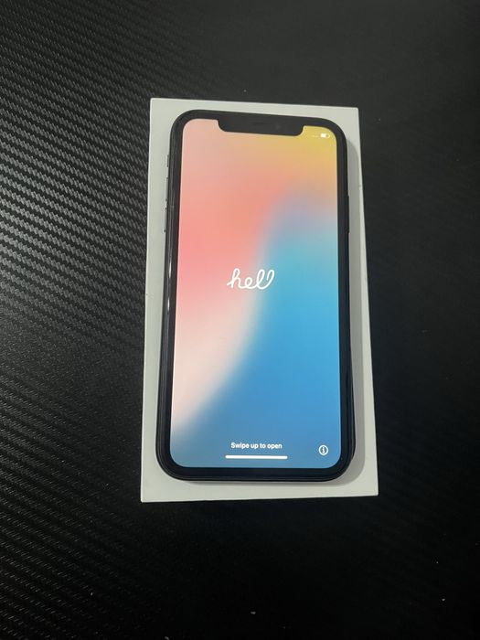 iPhone 11 , black , 128gb