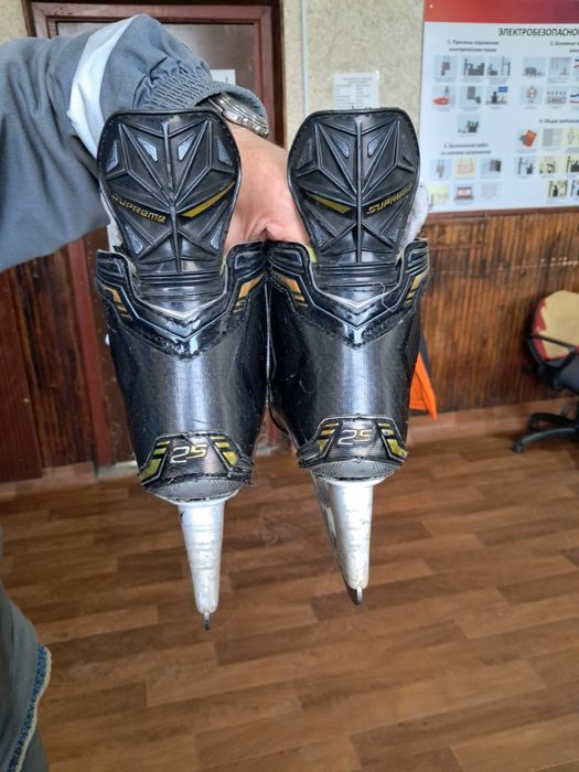 Продам коньки бауэр 2s
