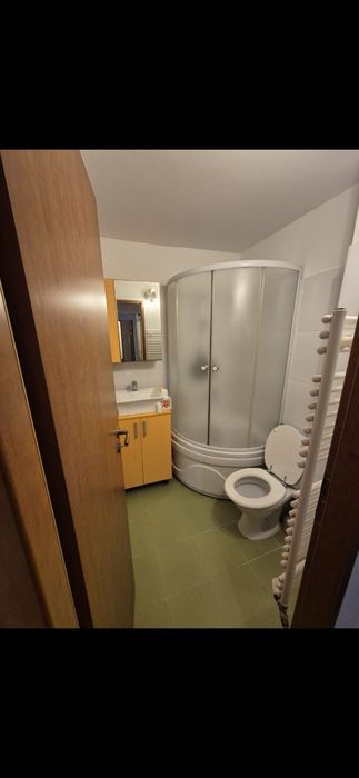 Inchiriez apartament 4 camere
