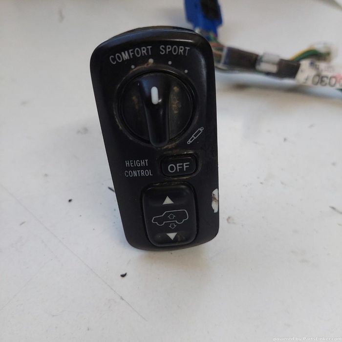 Butoane Toyota Land Cruiser 150 (Trj15_, Kdj15_, Grj15_, Gdj15_) [ 2009 Oem 822236003F
