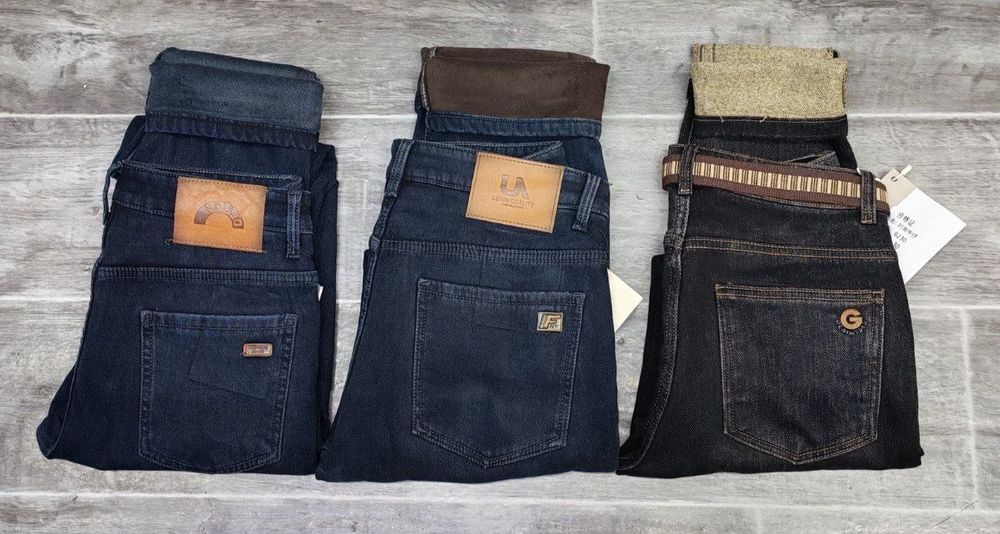 Кийим кечаклар сотилади