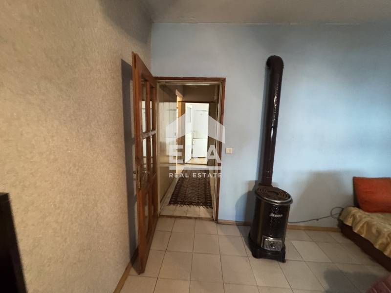 Двустаен апартамент под наем в Орфей