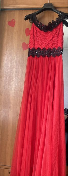 Платья праздничные