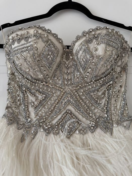 Абитуриентска рокля