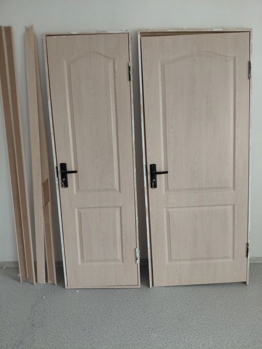 Продам двери межкомнатные