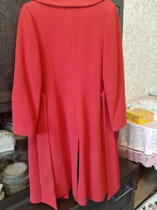 Продам женское пальто