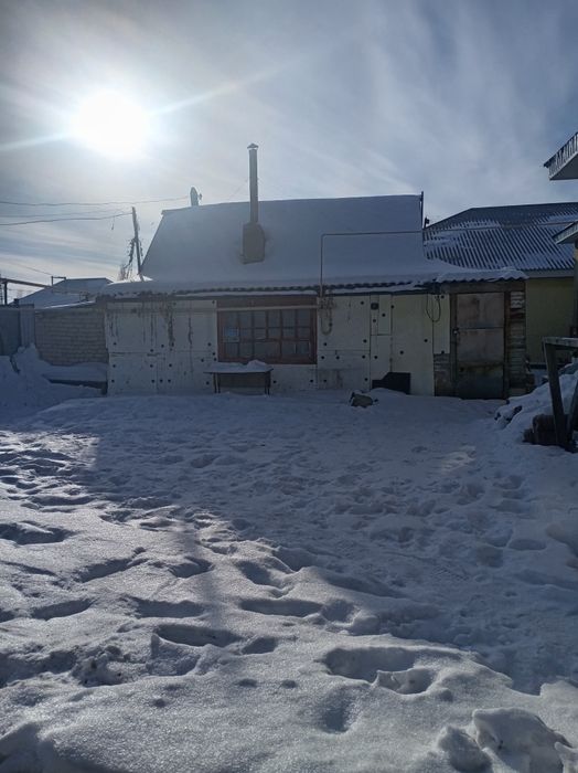 Тез арада жайлы уй сатылады