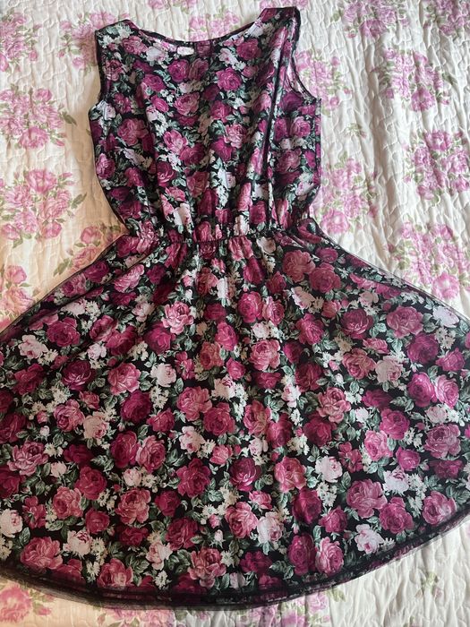 Прекрасное платье Lichi