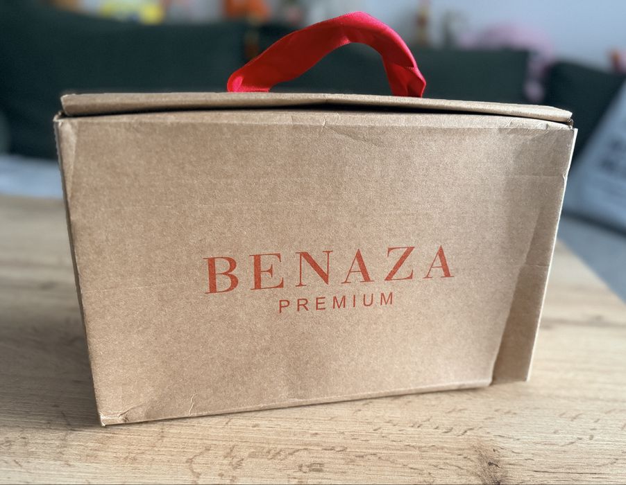 Vând pantofi de mireasa Benaza