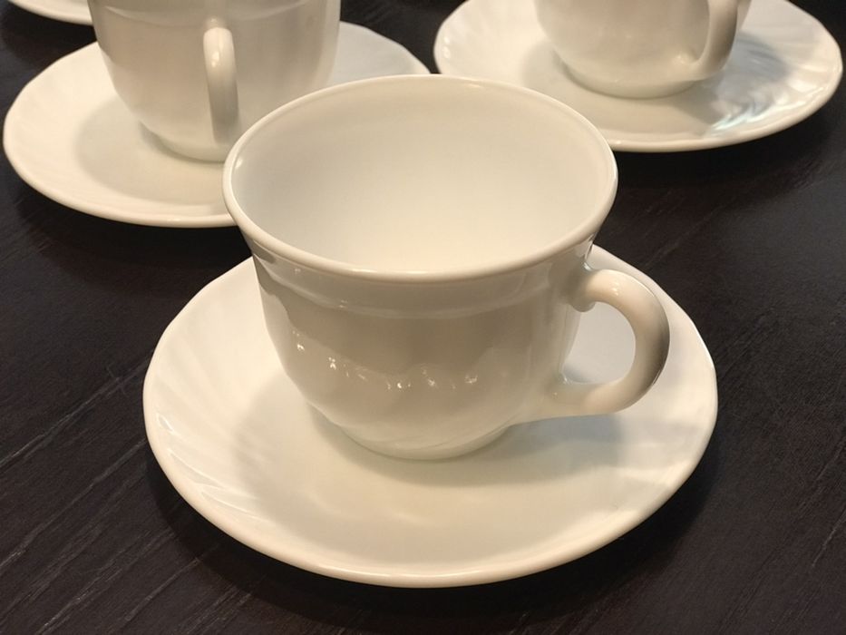 Чайный сервис, продам. Очень красивый.