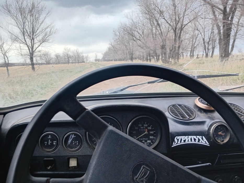 Машина ваз  2106