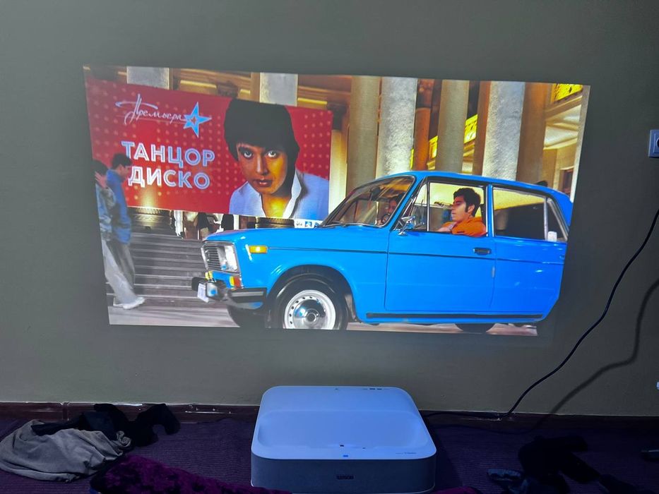 Epson EH-LS300W | Состояние Нового (Пробег всего 100 часов)