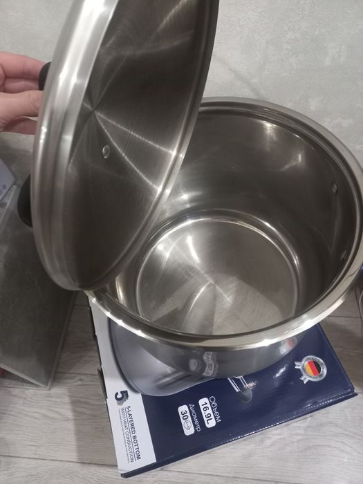 Кастрюля в отличном состоянии