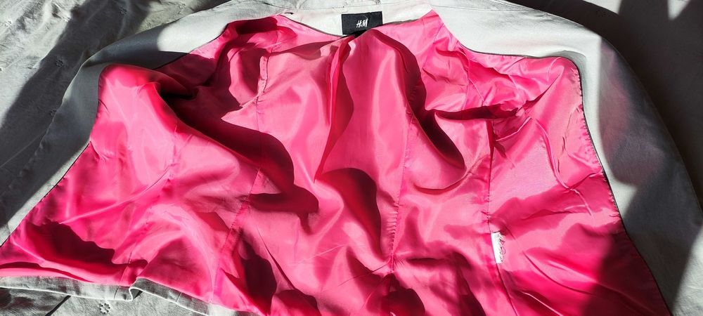 Дамско ленено сиво сако H&M със сребриста нишка; пролет/есен