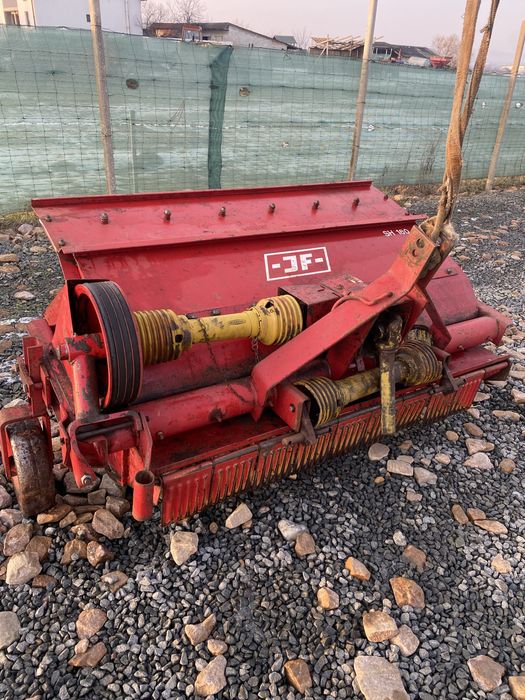 Tocator resturi vegetale JF 160