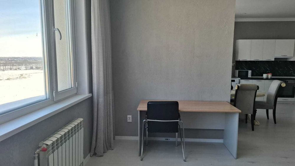 В продаже просторная 3-комнатная квартира, с шикарным видом.
