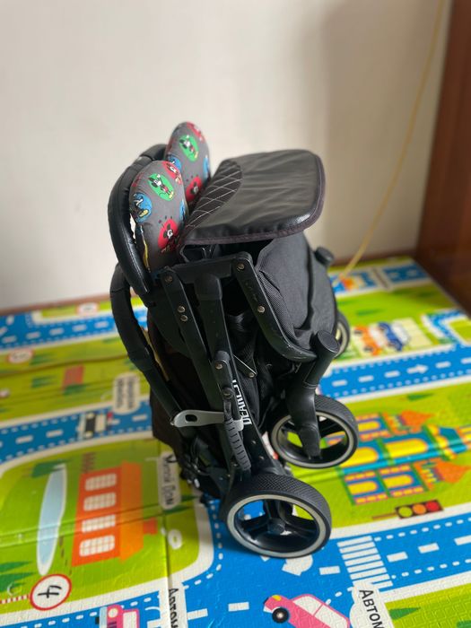 Продам детскую коляску + детский стульчик
