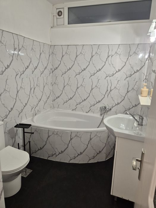 ULTRACENTRAL Spațiu modern langa Judecatoria Craiova-birouri/salon