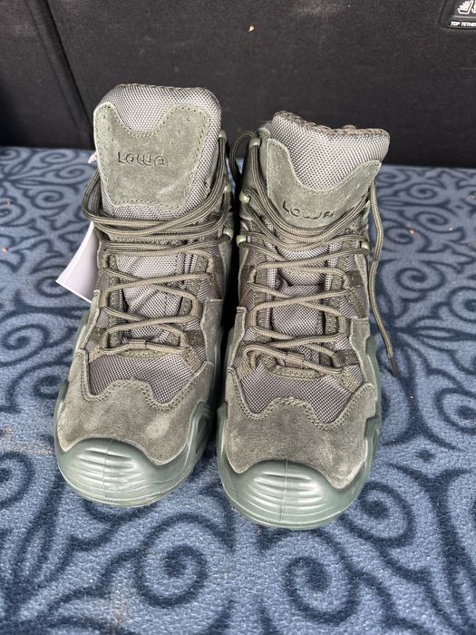 Продам новые ботинки