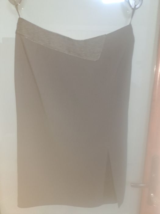 Costumas femei cu taior fusta si rochie