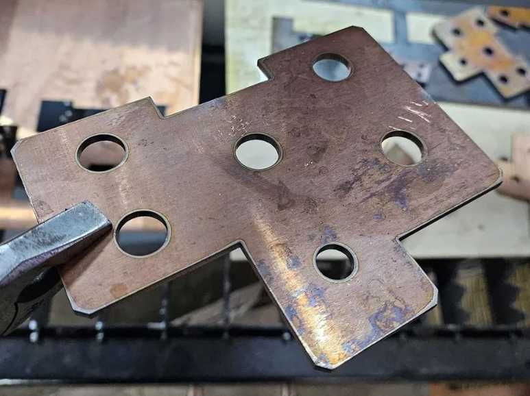 Лазерная резка металла оптом