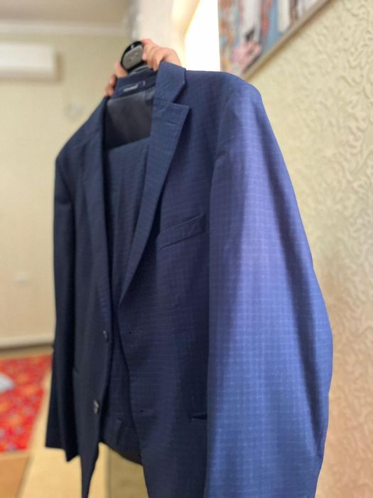 Мужской костюм с брюками