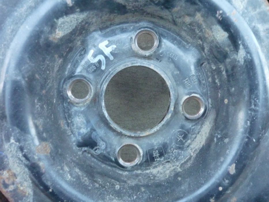 Volkswagen Golf 3 sau Volkswagen Vento ROTI COMPLETE IARNA