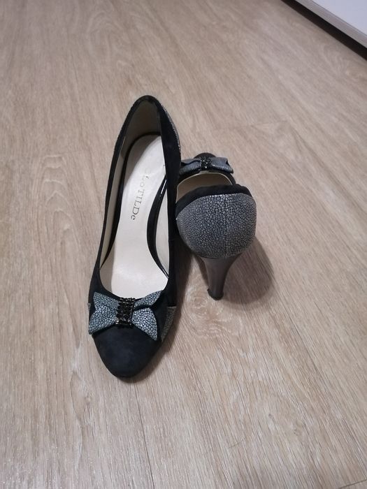 Продам туфли в очень хорошем состоянии.