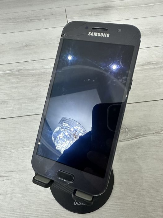 Продам Samsung А5 Самсунг