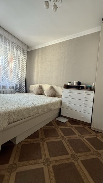 Срочно продам спальный грнитур