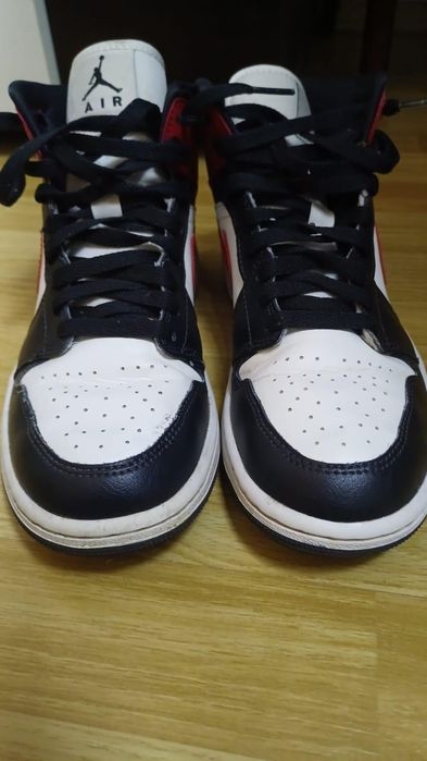 Jordan 1 mid preț ușor negociabil