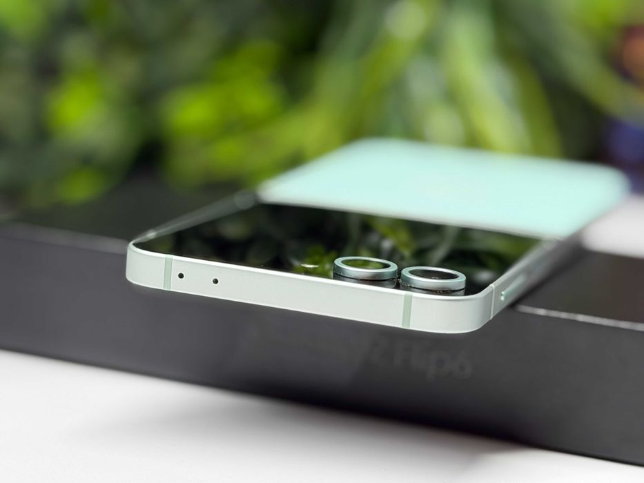 Samsung Z Flip6 512GB Mint Гаранция