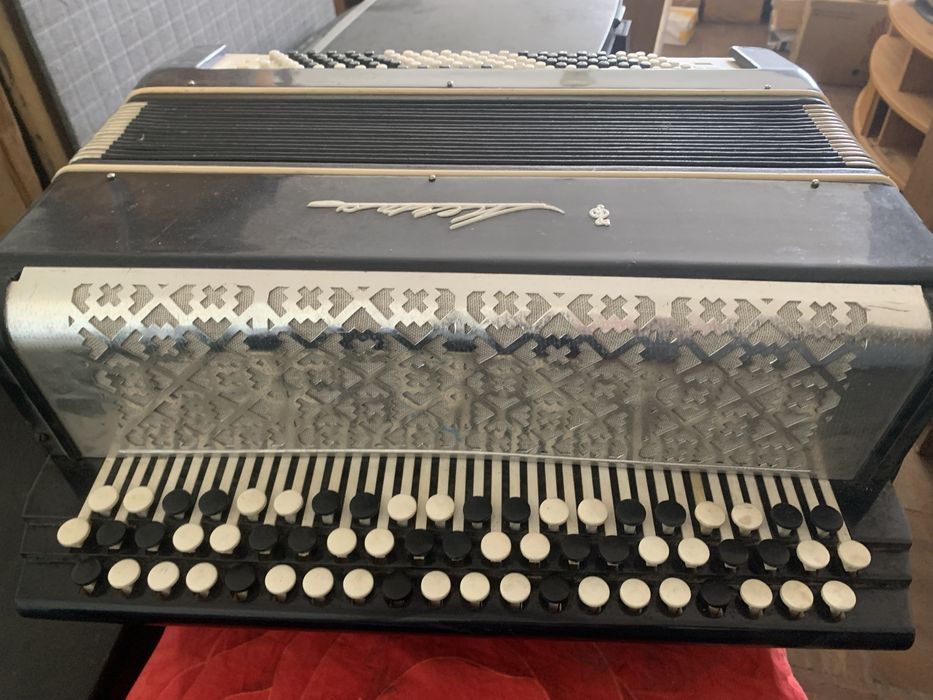 Продам баян «мечта»