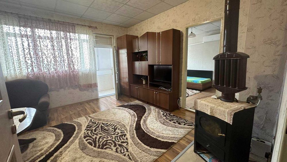 Дава се под наем Двустаен апартамент в Карлово - 64 кв.м за 300.9 € - Снимка #2