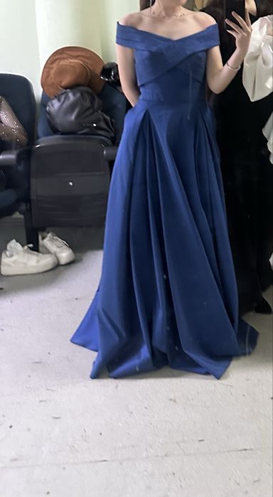 Платье пышное вечернее 15000