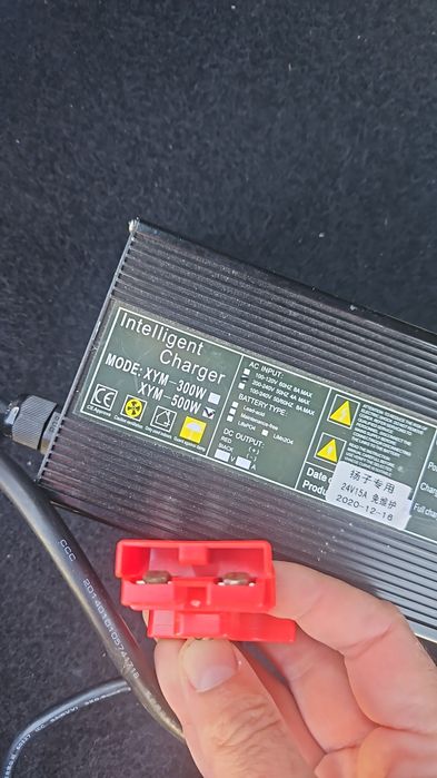 Redresor smart pt baterii 24v