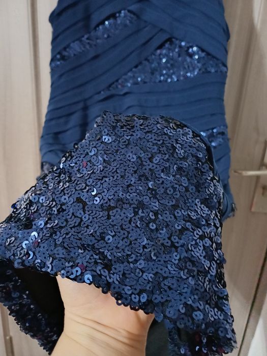 Rochie Adrianna papell