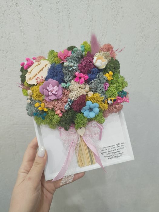 Вечен букет в рамка