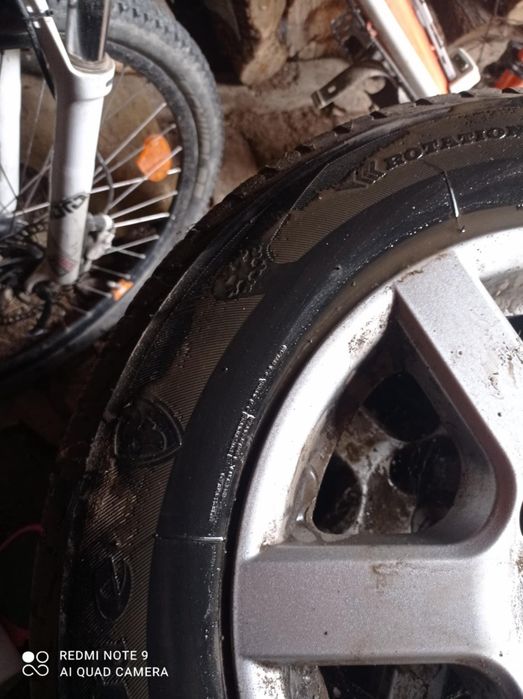 Vand 4 cauciucuri cu tot ce se vede 1200 negociabil. Doar Bacau