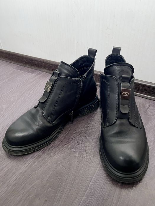 Продается обувь осень-весна