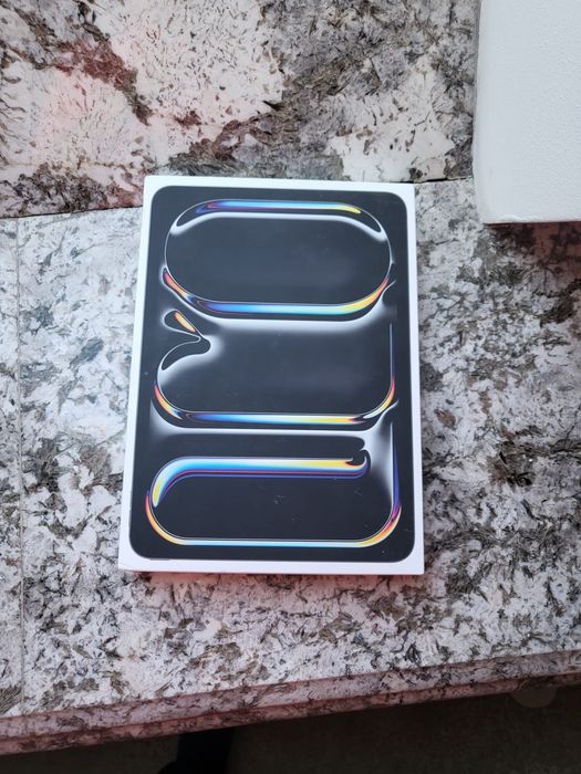 iPad Pro 11" M4 (2024) 7th Gen Wifi 256 GB, Space Black, Ca nou