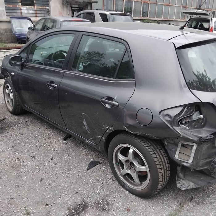 Toyota Auris 2.0d4d 126 к.с. на части