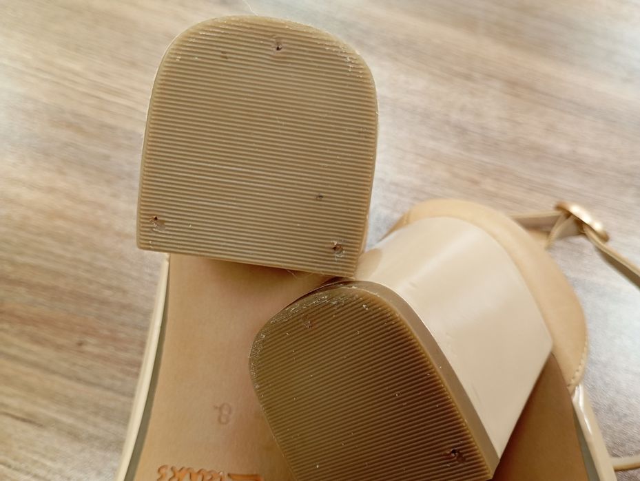 Дамски сандали на ток Clarks Susie Deva Бежови номер 42