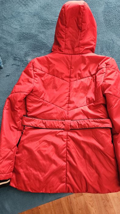 Червено зимно яке с колан!