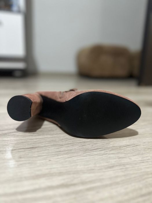 Дамски боти:елеганти, велурени