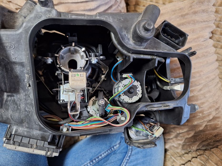 Bmw Xenon e90 e91 фарове