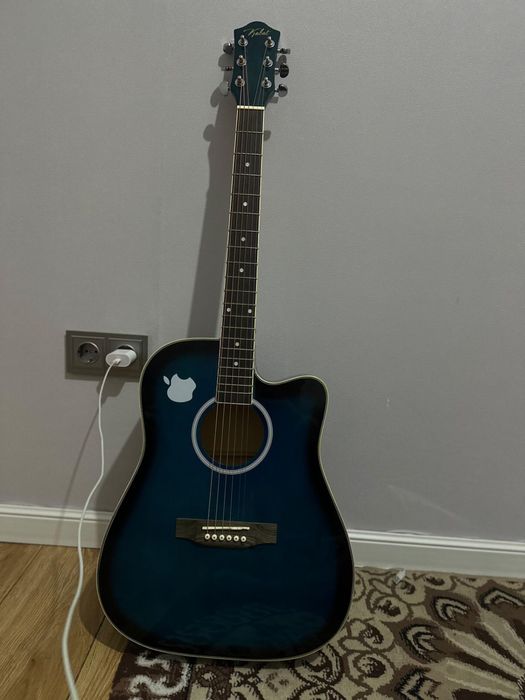 Гитара акустика