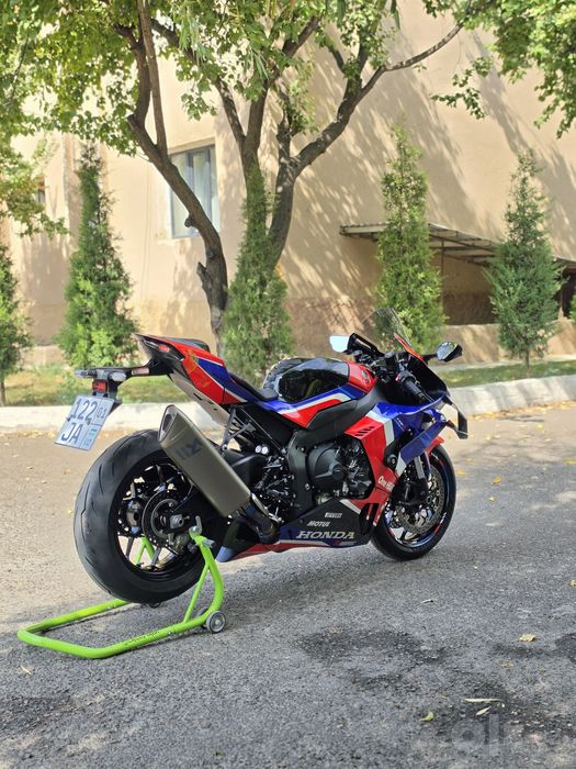 Сотилади Honda cbr1000rr-r fireblade