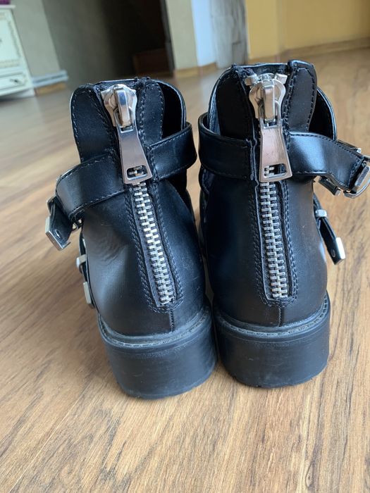 продам осенние ботинки