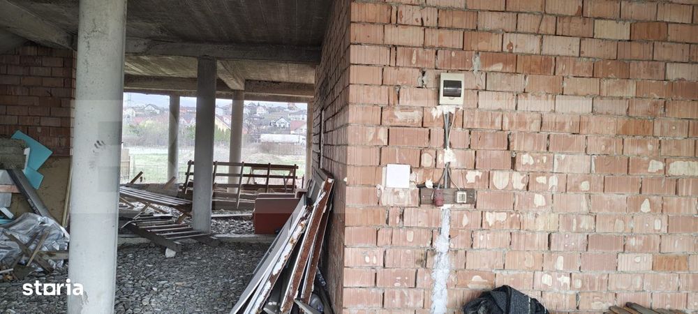 Teren intravilan cu dublu acces + constructie la rosu 500 mp, centura